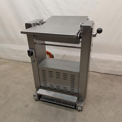 Machine de découennage Maja AEM 438